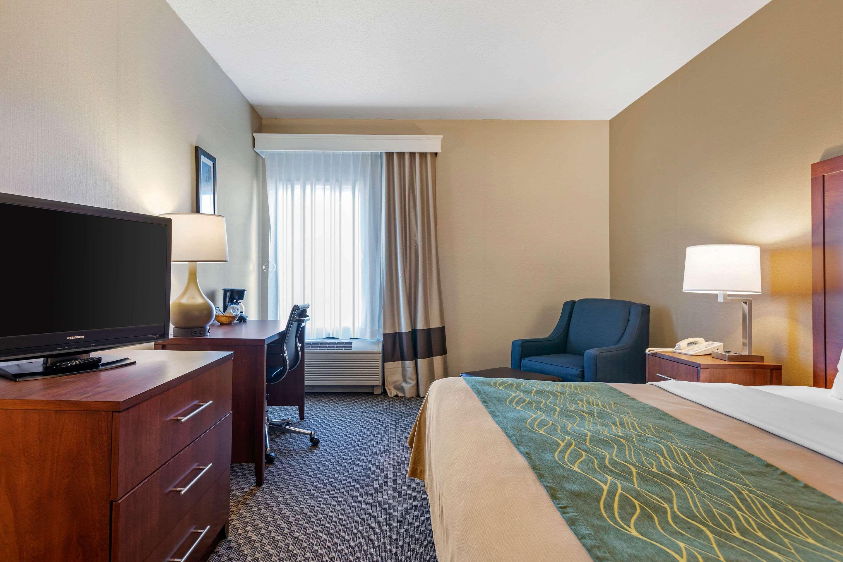 Comfort Inn Шарлът Екстериор снимка