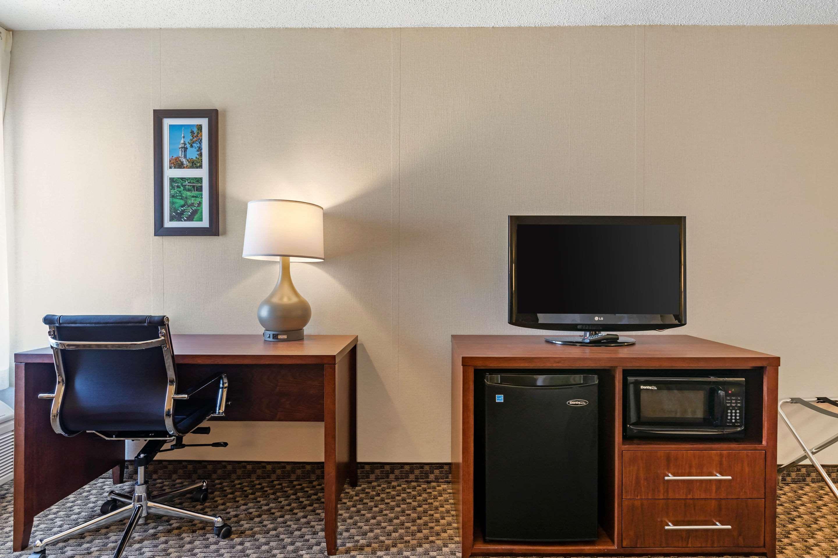 Comfort Inn Шарлът Екстериор снимка