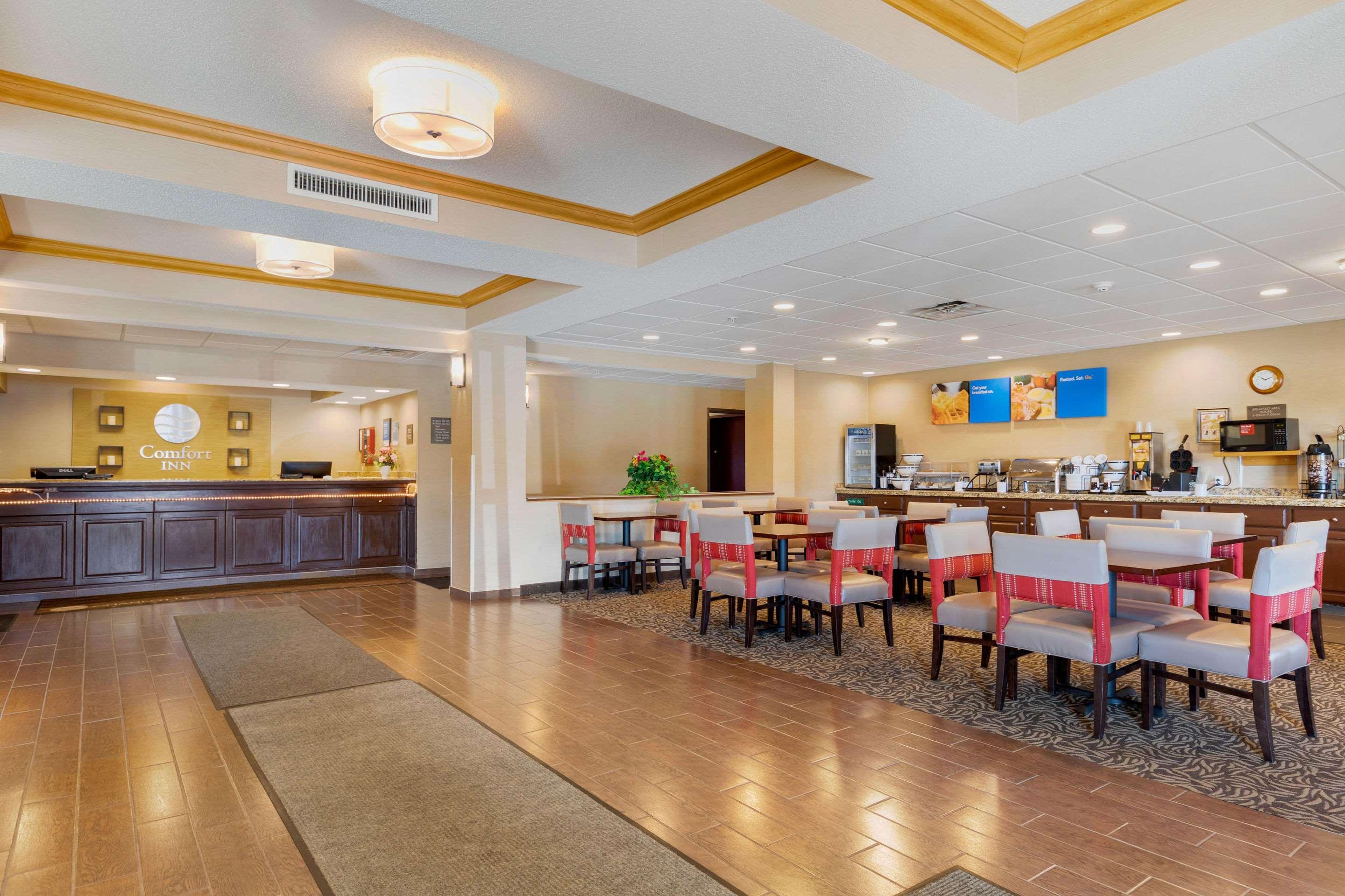 Comfort Inn Шарлът Екстериор снимка